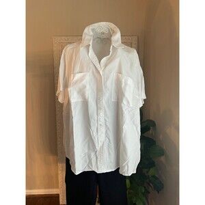 Short sleeve button up